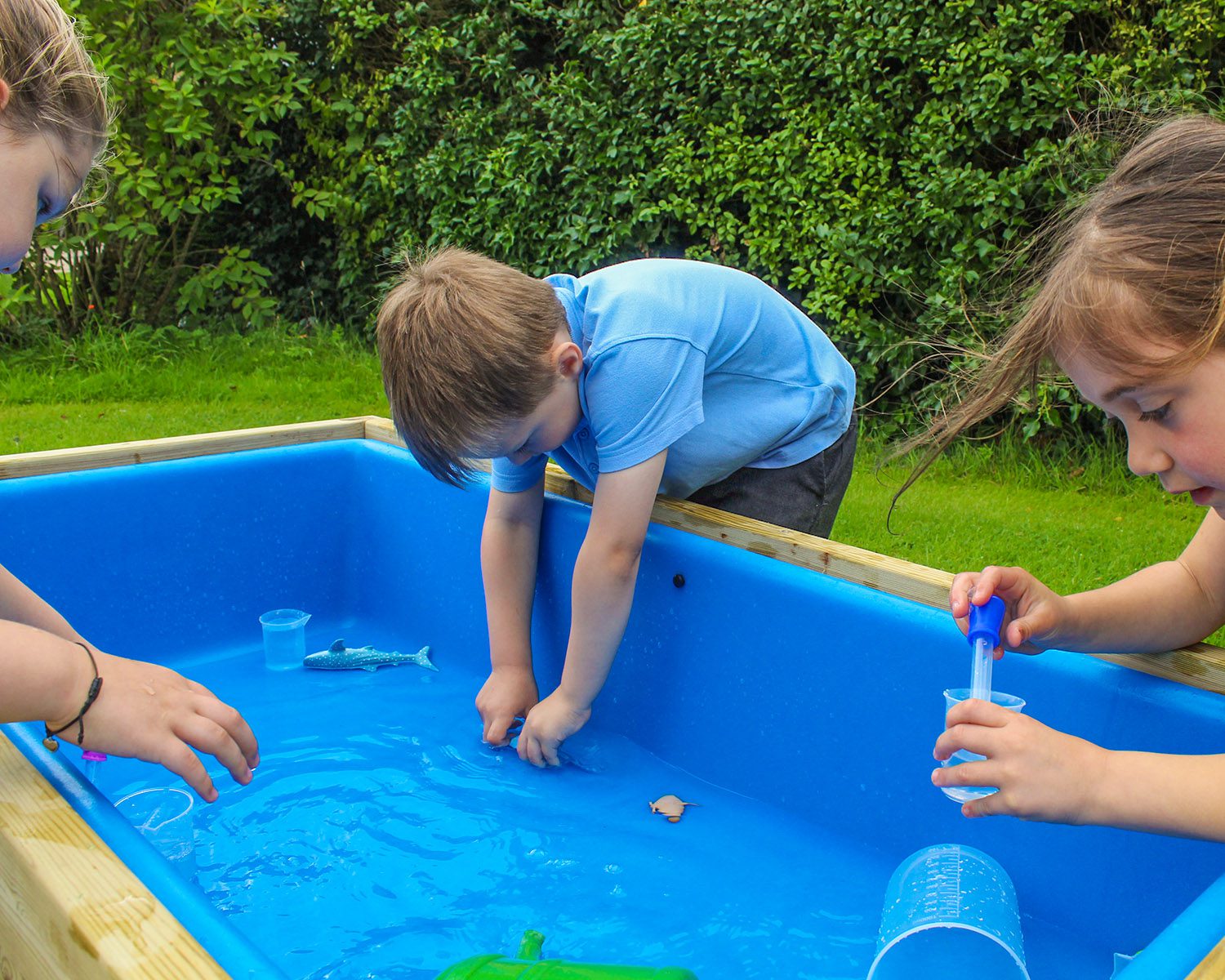 Dive into Learning; The wonders of Water Play in Schools – Sawscapes Play